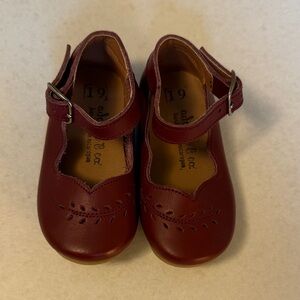 Adorable Burgundy Kids Mary Jane Dress Shoes
